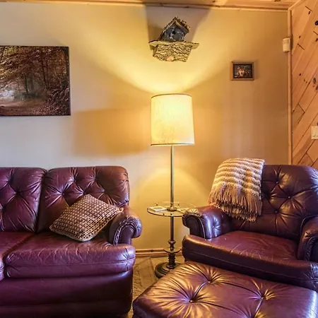Pine Ridge, Log Home With Lake View And Backyard Invermere Exterior photo