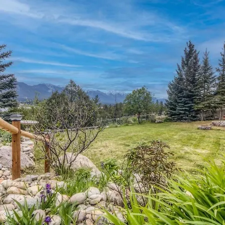 Pine Ridge, Log Home With Lake View And Backyard Invermere Exterior photo